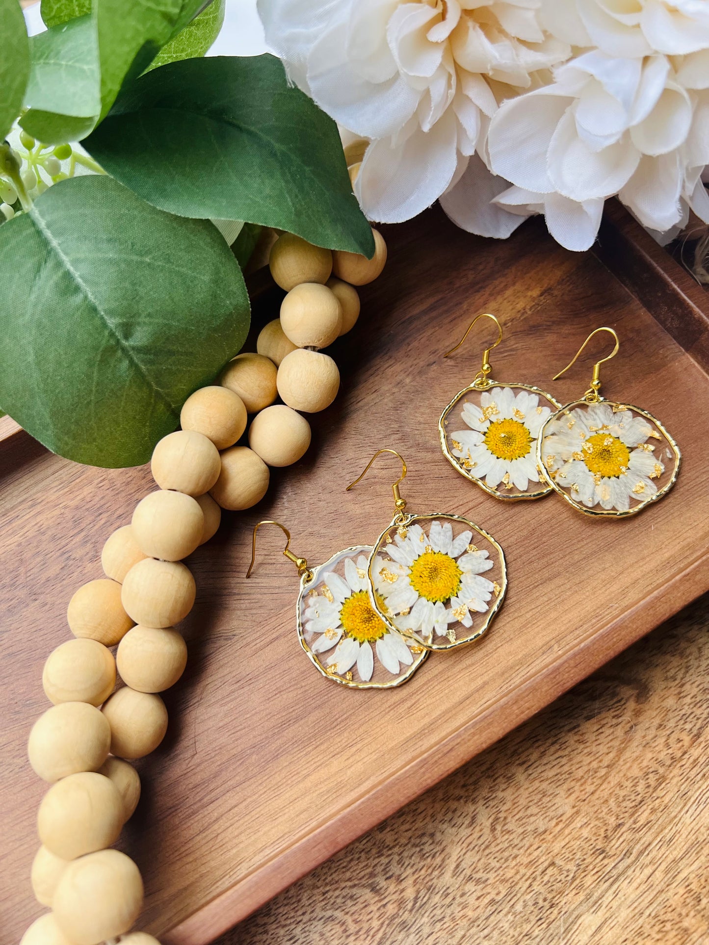 Large White Daisy Resin Dangles